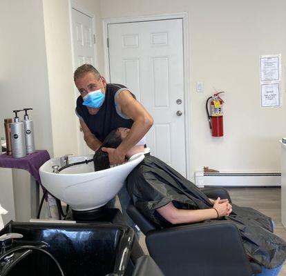 Hair wash station