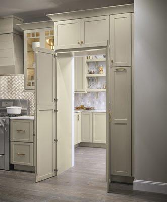 Diamond cabinets inspiration.Style: Montgomery. Material: Maple. Paint Color: Egret