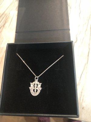 SF pendant necklace