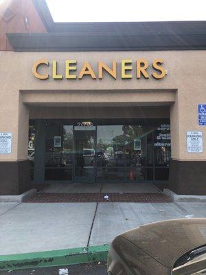 Antelope Valley Express Dry Cleaners