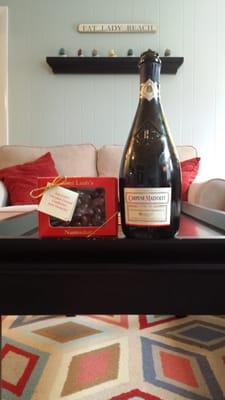 So VIP :) Complimentary Champagne and Chocolate Covered Cranberries