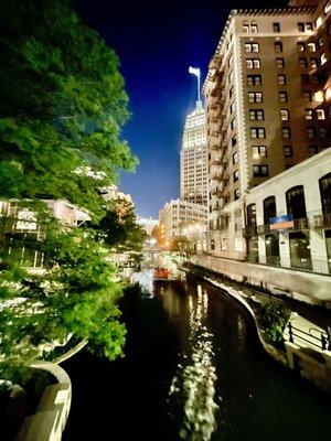 Riverwalk-night view