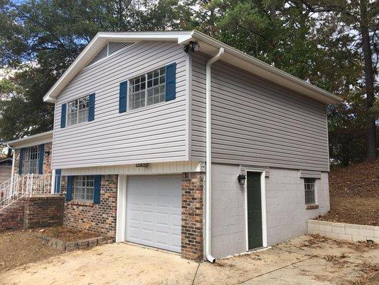 South Point One Trussville AL Contractor: Vinyl siding installation