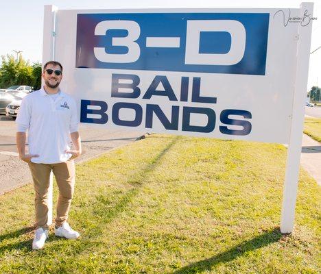 Bail Bondsman Jordan serves the city of Stamford CT and all local jails.