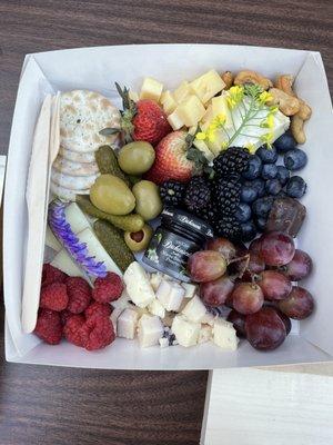 stunning picnic box