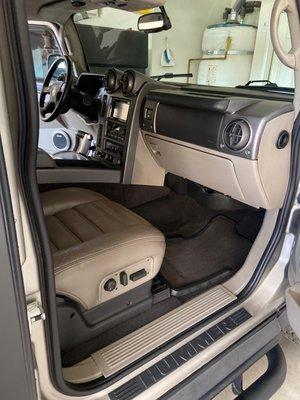 Hummer H2 Interior