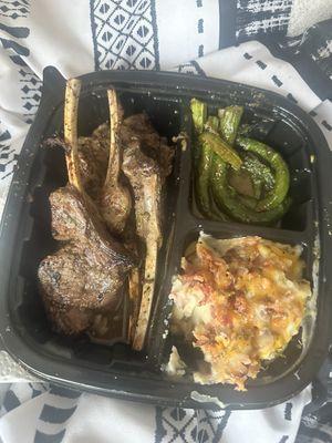 Lamb Chops with asparagus and mashed potatoes