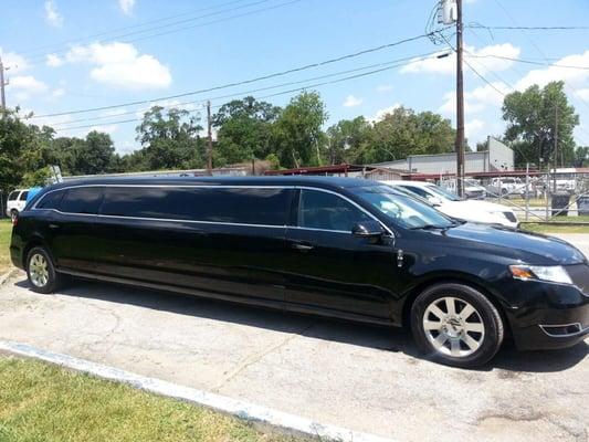 Lincoln stretch limo