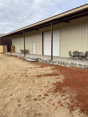 Hackett stone wall and steps with concrete cap. Installed in Elk City Oklahoma