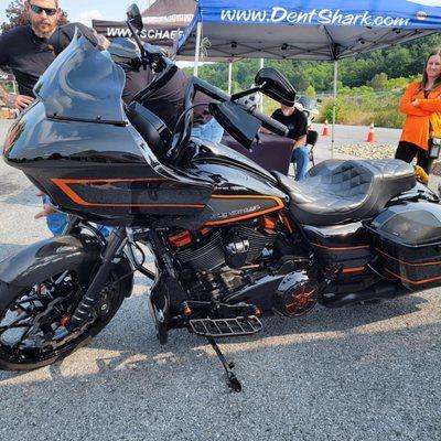 Spot looking great with our man @82fxr performance Road Glide on sight!