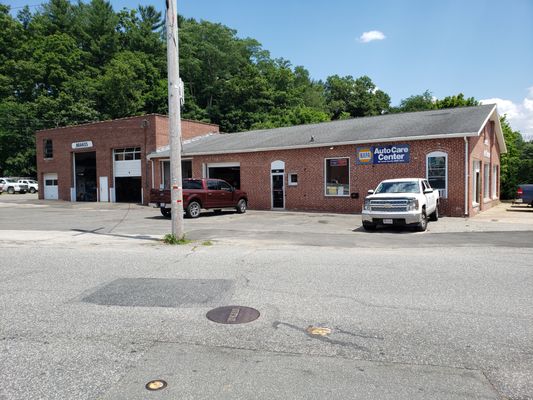 Les's Auto Center