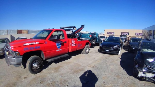 Interstate Towing & Recovery | Sunland Park, NM| 575-332-4043 | Roadside Assistance | Accident Recovery