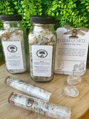 Herbal Bath Soak  
Crystal & Essential oil