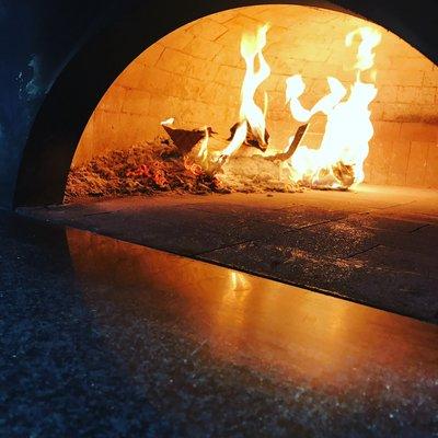 Wood fired pizza oven