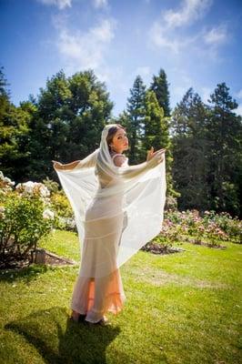 Bridal shoot in the lovely rose garden in golden gate park.