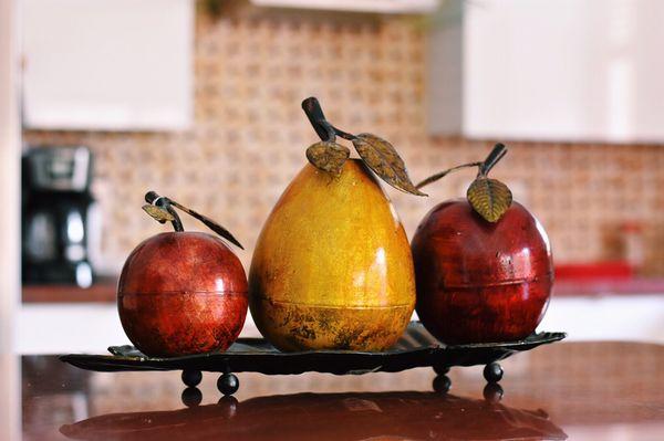 Top seller here at ExpoHome. This metal fruit tray makes a great addition to any counter top or dining table.