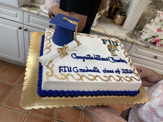 Vanilla rum FIU cake