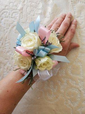 Wrist corsage prom