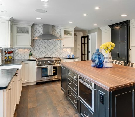 Transitional Kitchen