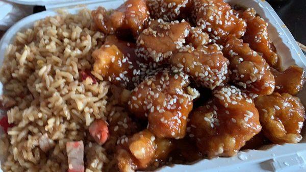 Sesame chicken lunch special- so much food!!