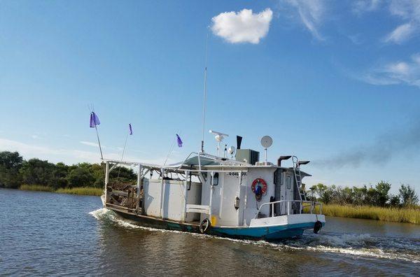 Oyster boat