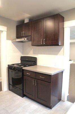 Apartment Remodel- Kitchen Range Hood with Proper Vent/Exhaust Fan