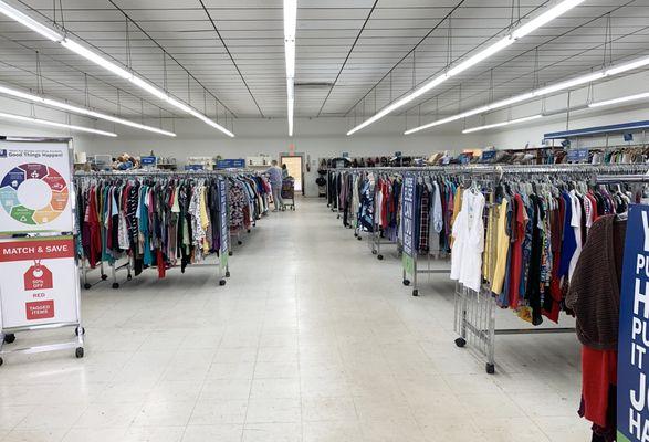 Interior of Dunlap Goodwill store