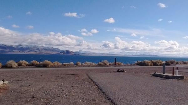 Pyramid lake the beach!