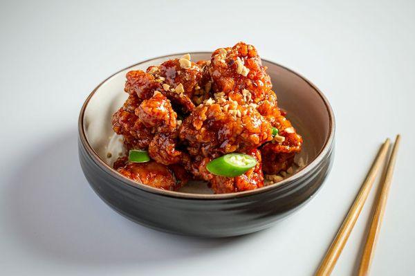 Korean Style Fried Chicken
Glazed in a sticky, sweet, and spicy chili sauce