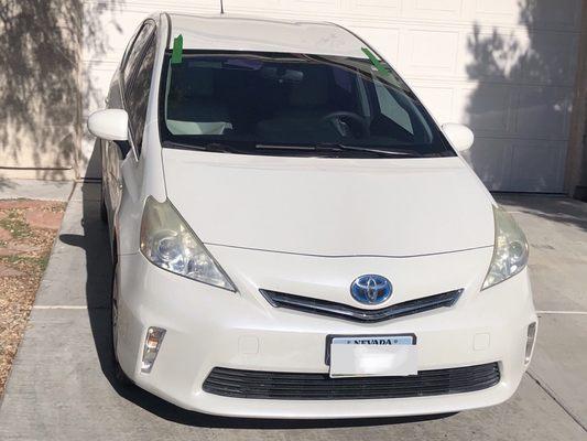 2014 Toyota Prius V windshield replacement