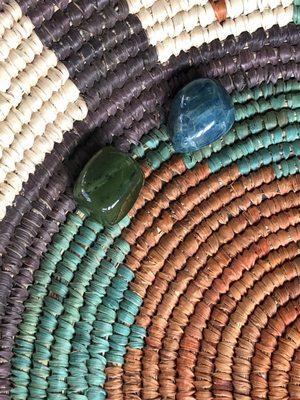 Good Earth Rocks Gallery:  Inside:  Woven Shopping Basket with a jade nephrite & blue apatite rocks (8/24/2022)