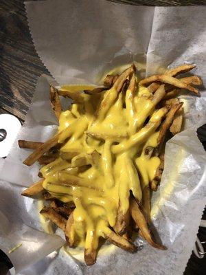 Vegan cheese fries