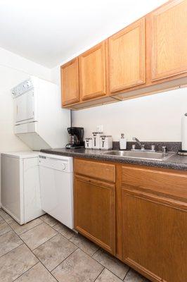 Kitchen with full size washer & dryer