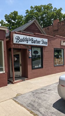 Buddy's Barber Shop