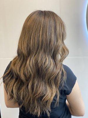 Half balayage half highlights with a shadow root