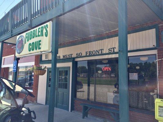 Fubbler's Cove Storefront and Entrance