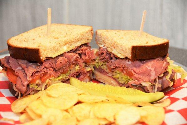 Roast beef deli sandwich