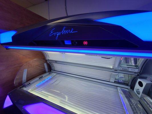 ergoline UV tanning bed