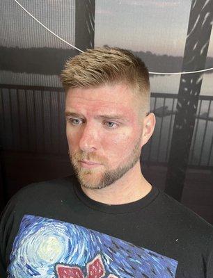 Men's haircut & beard trim