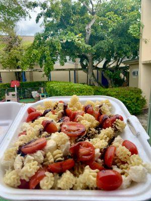 Caprese pasta salad