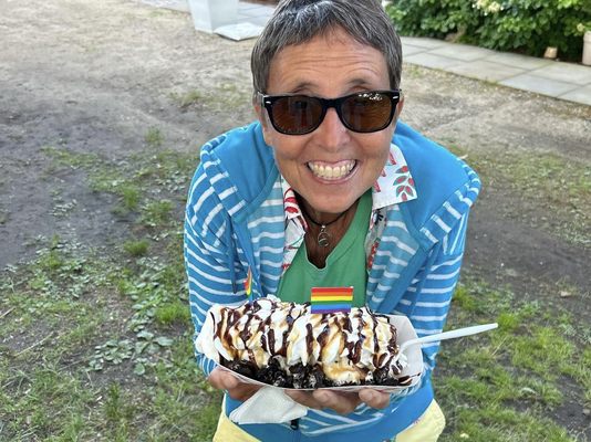 Luca's was so happy to sweeten this pride party with pride sundaes!