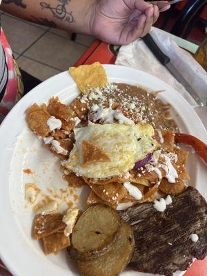 Chilaquiles con Carne Asada