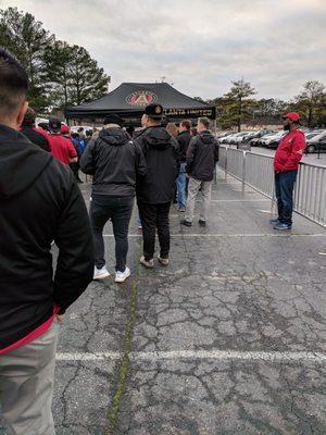 Atlanta United Open Training ticket line at Six Flags White Water. Shuttles transported fans to the training ground on Franklin Gateway.