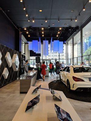 Mercedes-Benz Pop Up Store