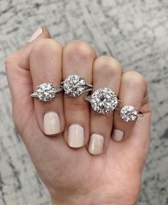 Round Diamond Engagement Rings