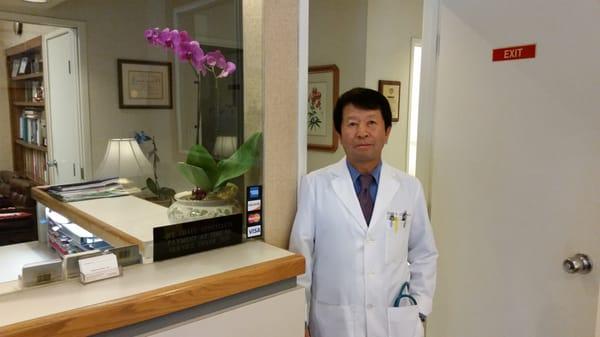 Dr Seung B Lee