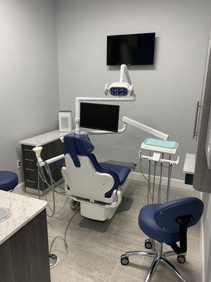 Treatment Room with new equipments / Sala de tratamiento con equipo nuevo