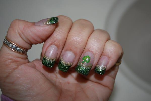 St. Patrick's Day nails