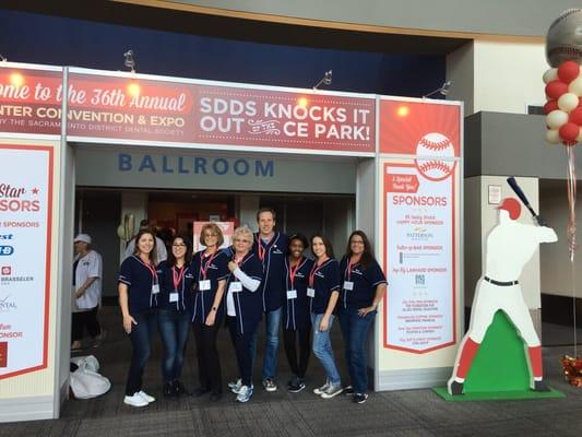 Office staff + Dr. Jonathan at the SDDS Dental Convention 2016