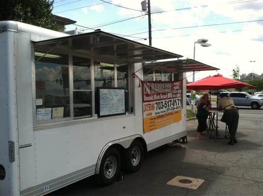 So you know what the best damn BBQ truck looks like!!!!